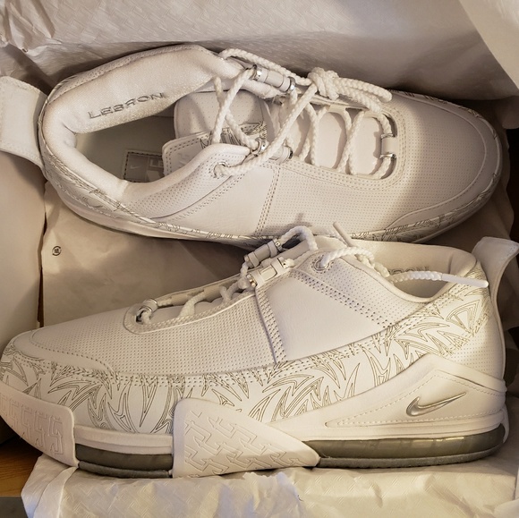 nike zoom lebron 2 low